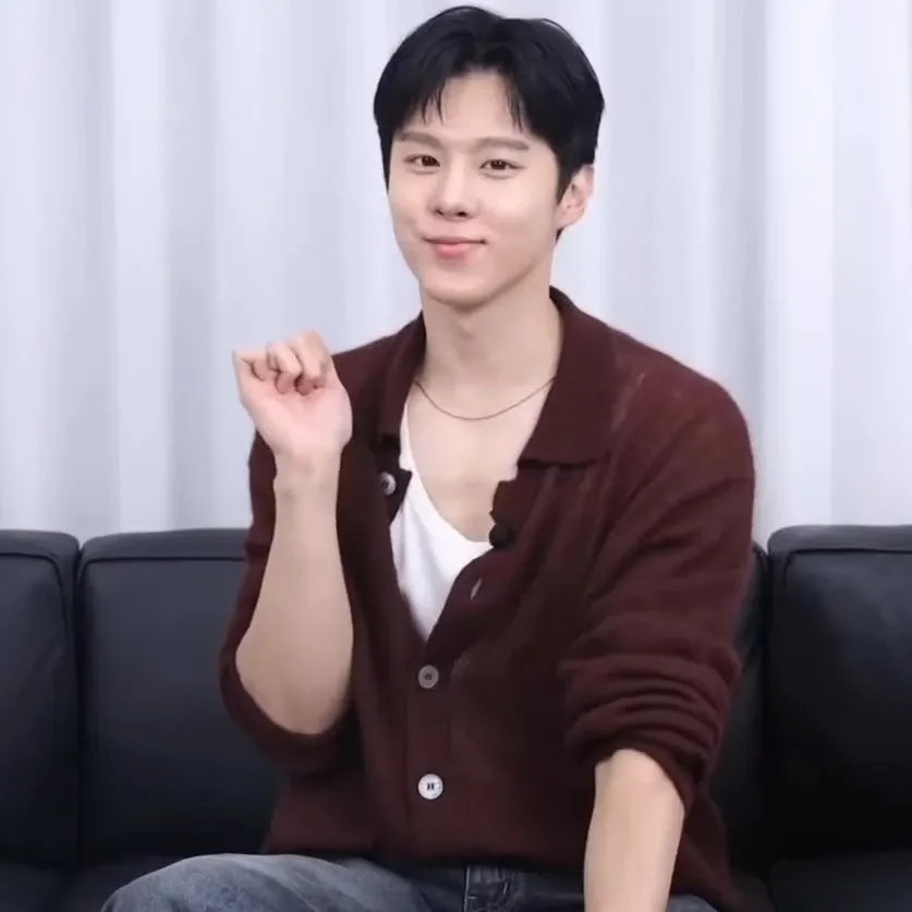 김우석의 비하인드 컷
