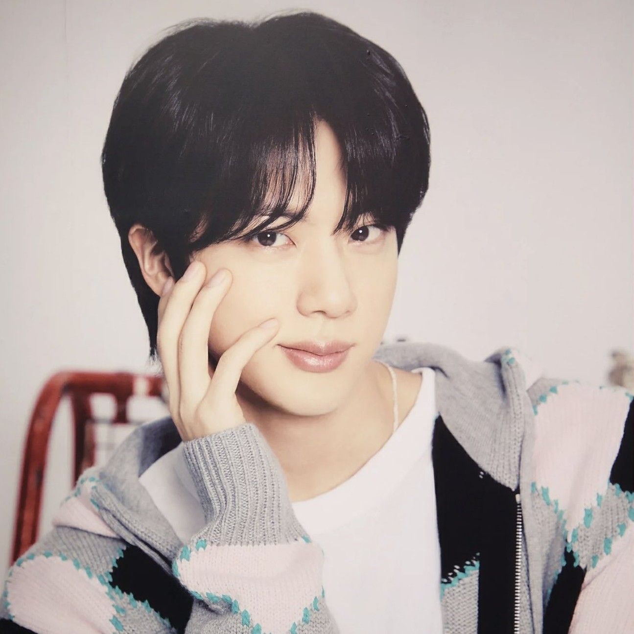 Behind-the-scenes cut of Jin (BTS)