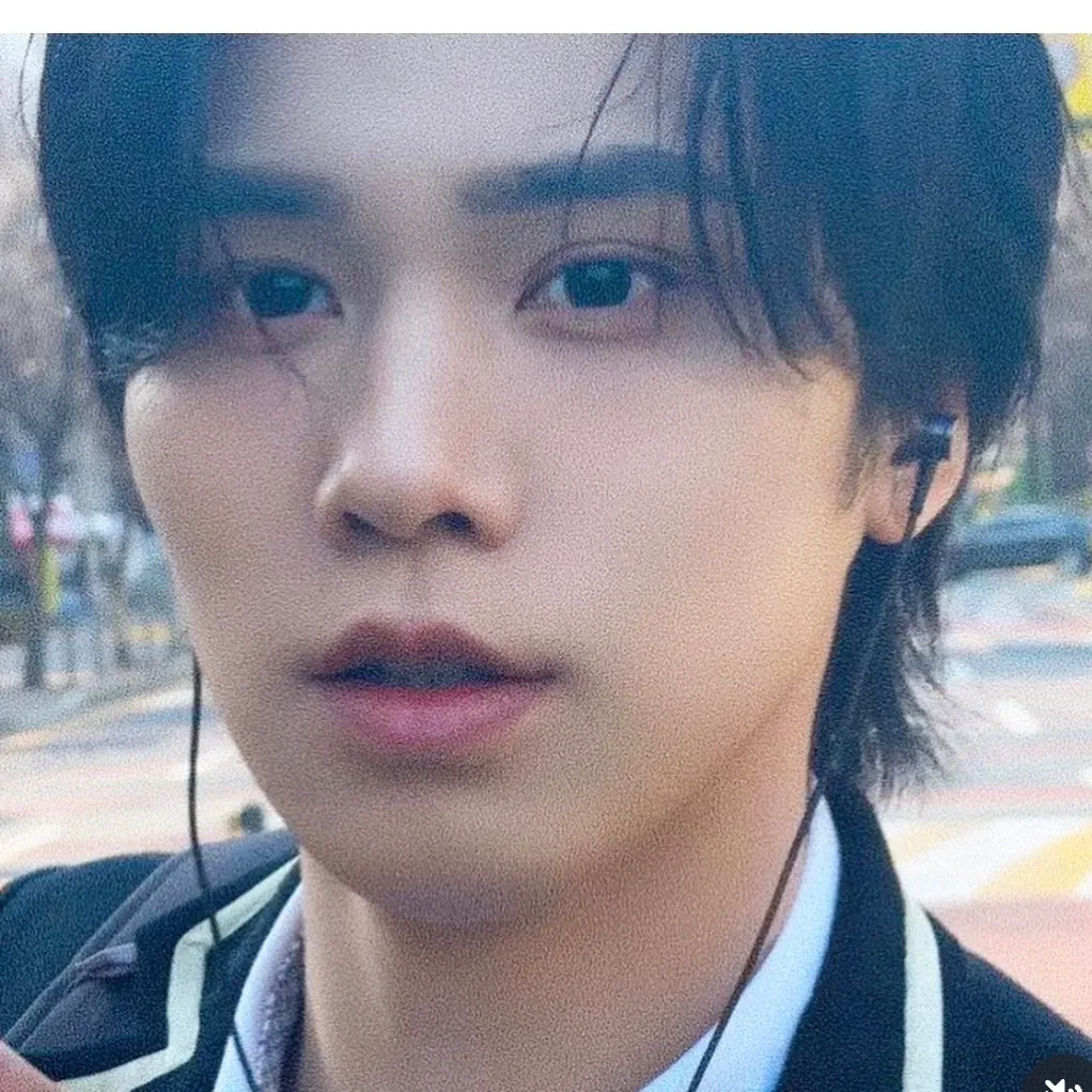 A moment captured by Rocky's fan