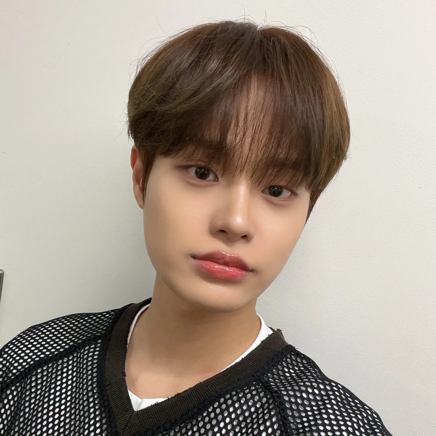 A moment captured by Lee Daehwi (AB6IX)'s fan
