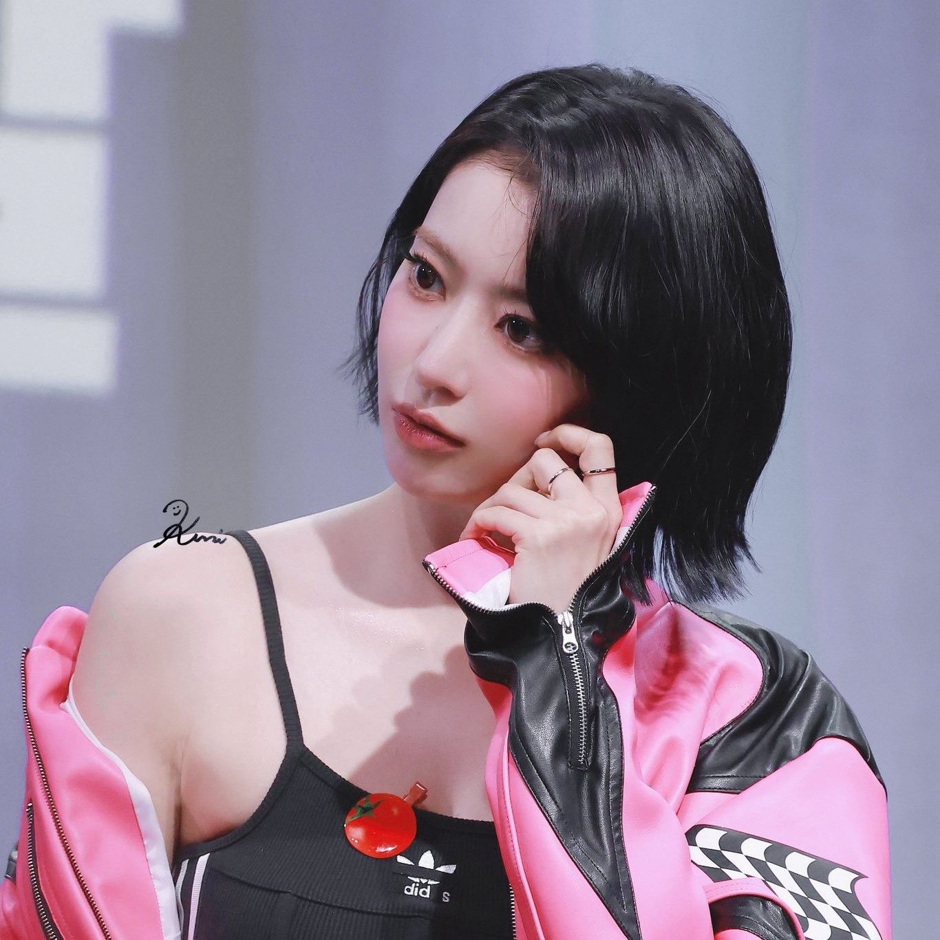 サクラ (LE SSERAFIM)の最新写真