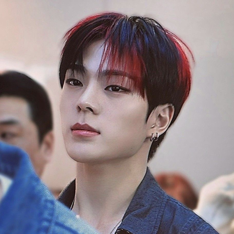 Recent activity shot of Kim Junmin (WHIB)