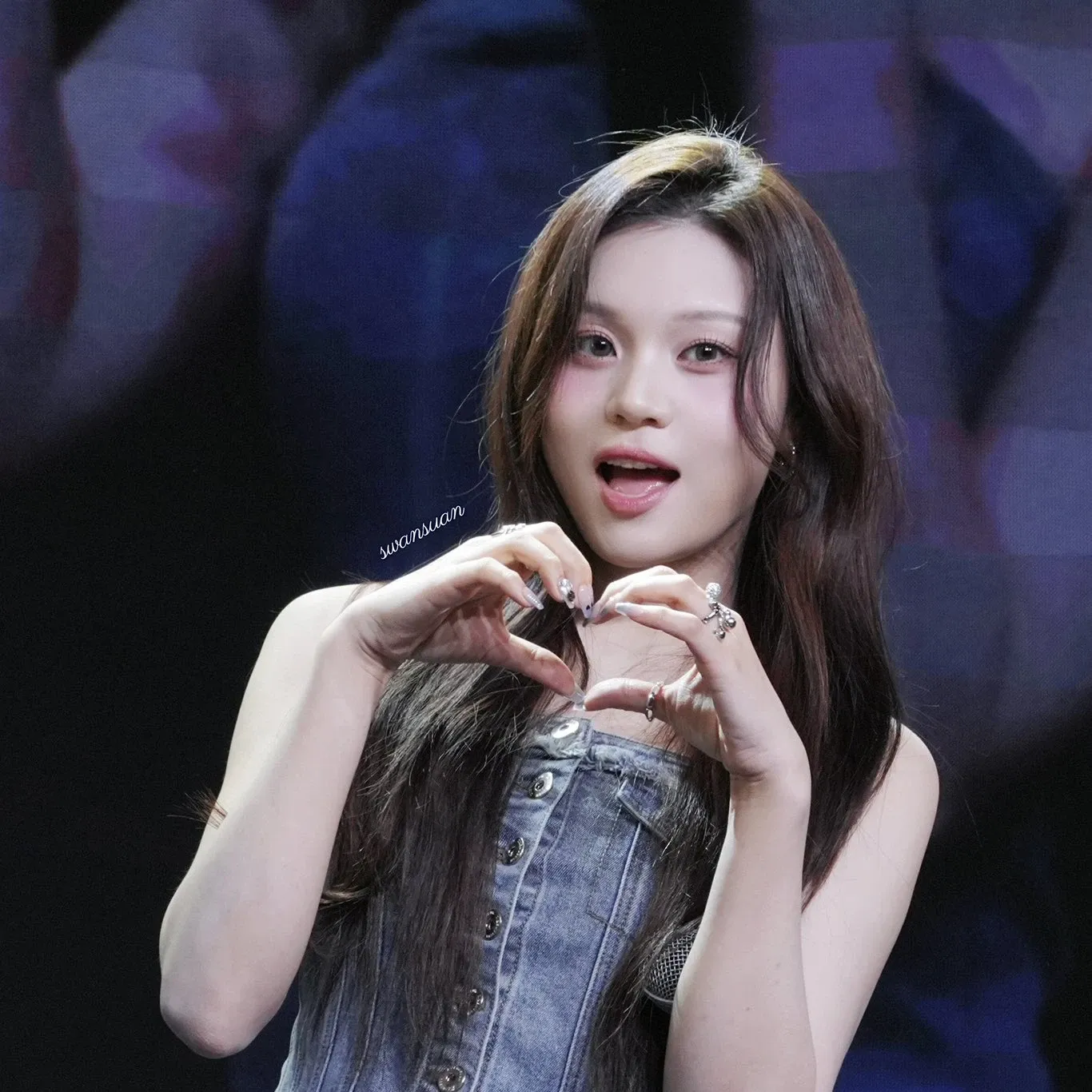 Recent activity shot of VIVIZ