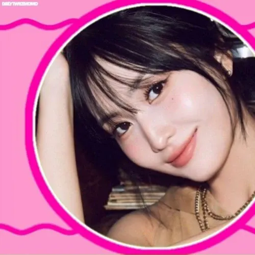 Momo (TWICE)的幕後花絮