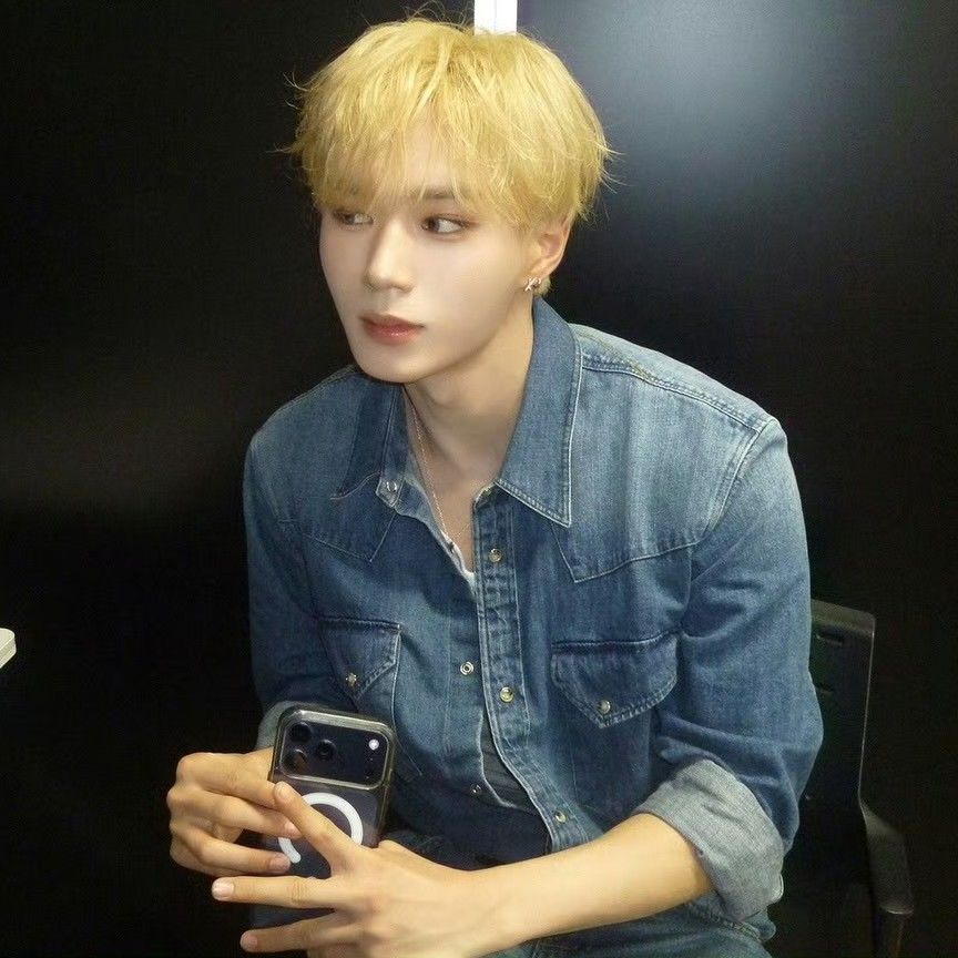 A moment captured by Kim Junseo (ALPHA DRIVE ONE)'s fan