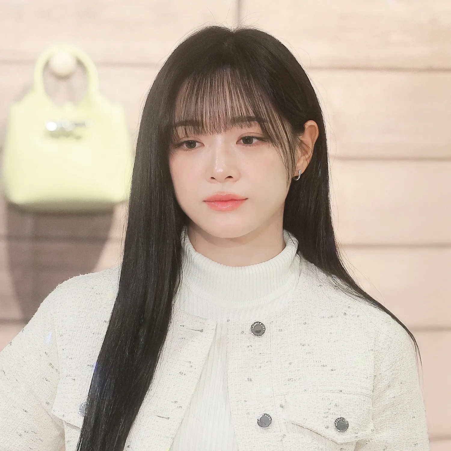 Recent activity shot of Sejeong (I.O.I)