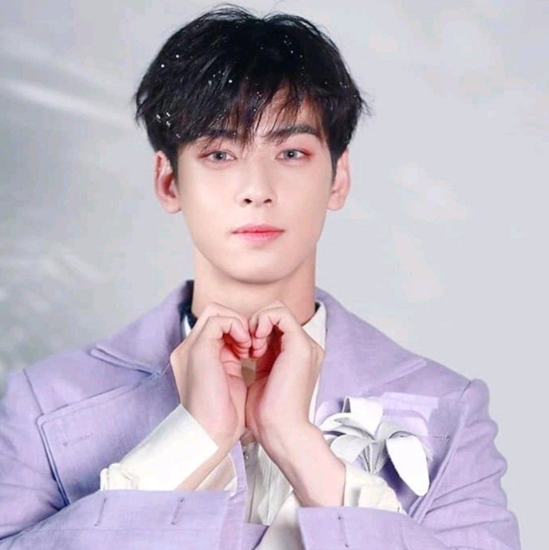 A moment captured by Eunwoo (ASTRO)'s fan