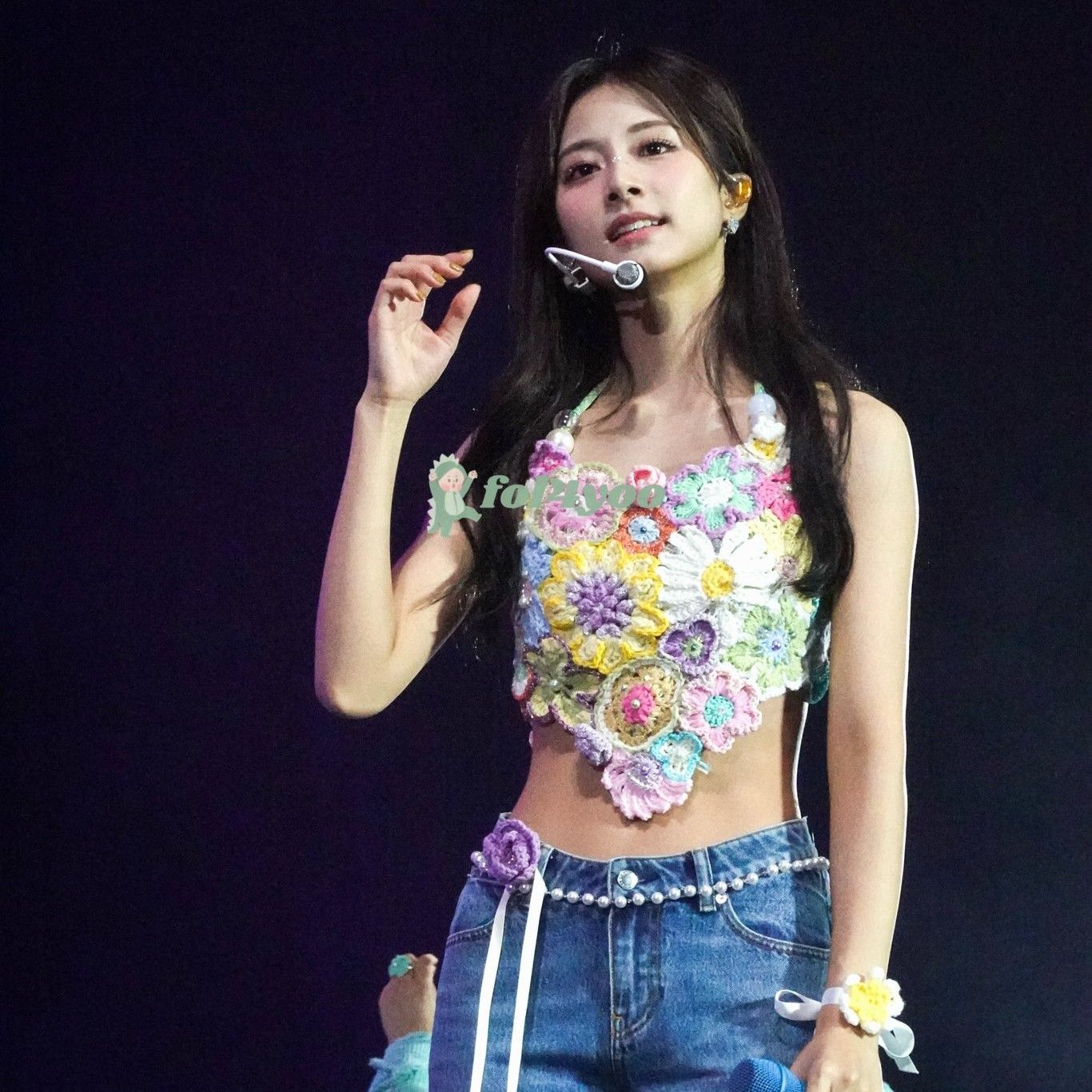 Foto aktivitas terbaru Tzuyu (TWICE)