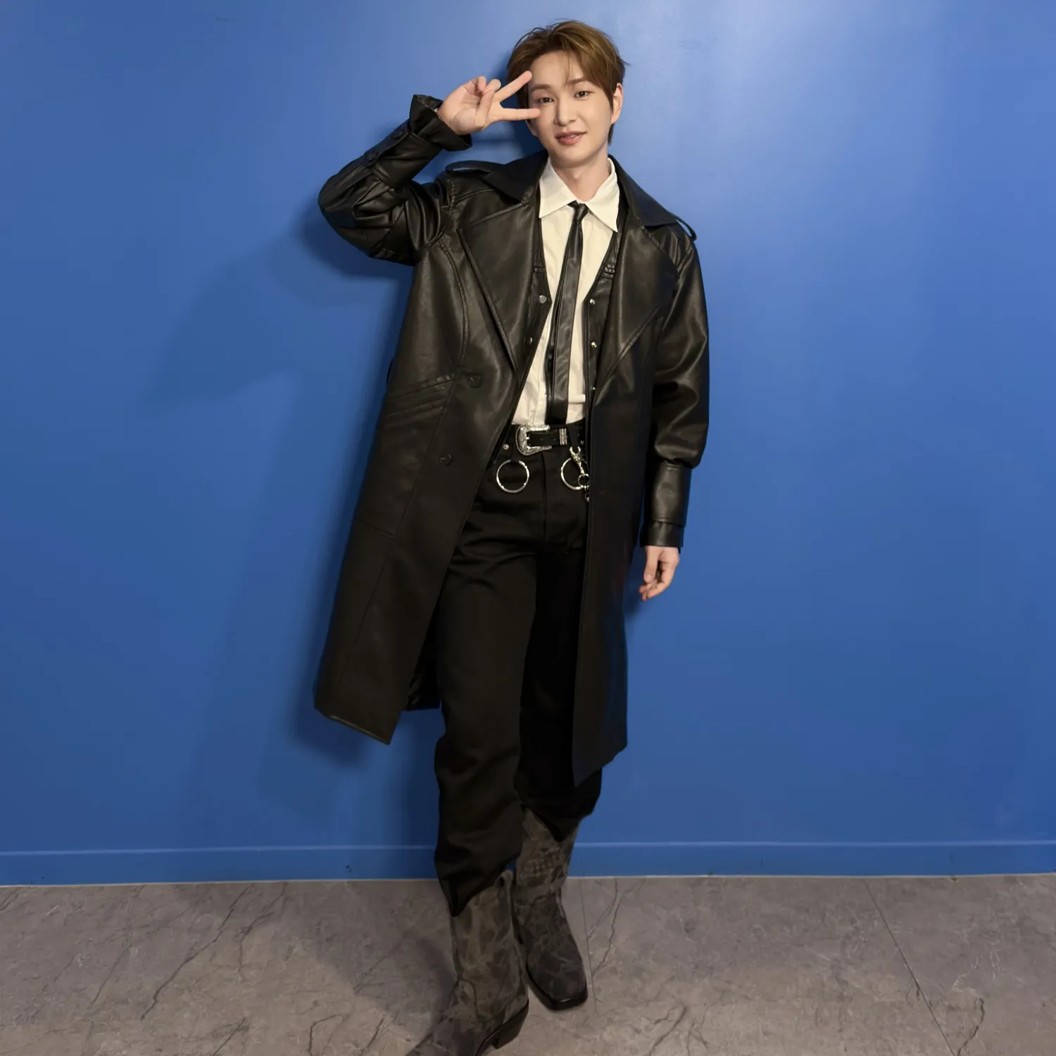 Recent activity shot of Onew (SHINee)