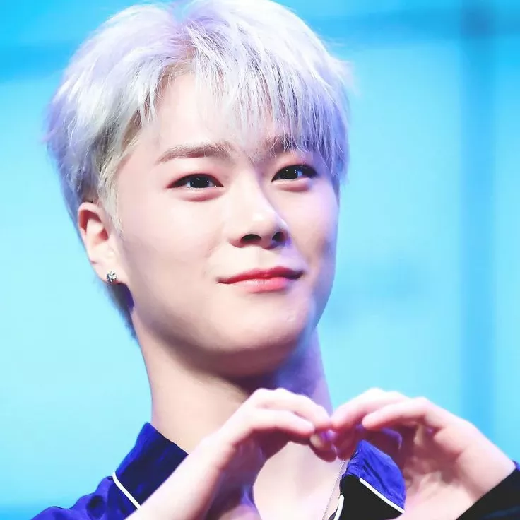 A moment captured by Moonbin (ASTRO)'s fan