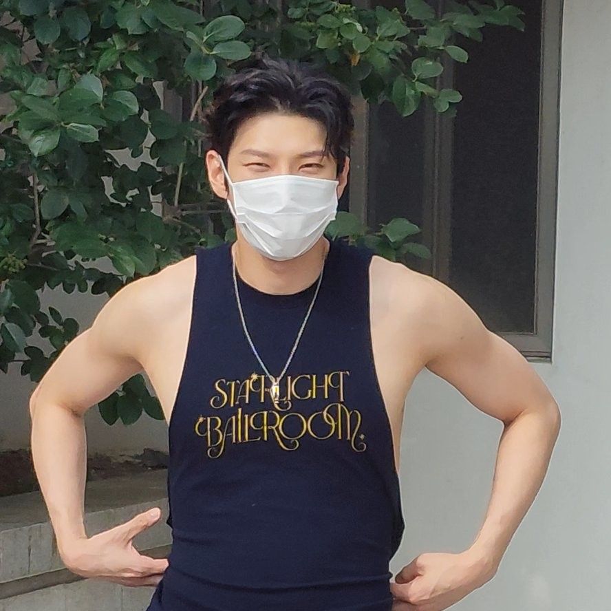 Behind-the-scenes cut of VIXX