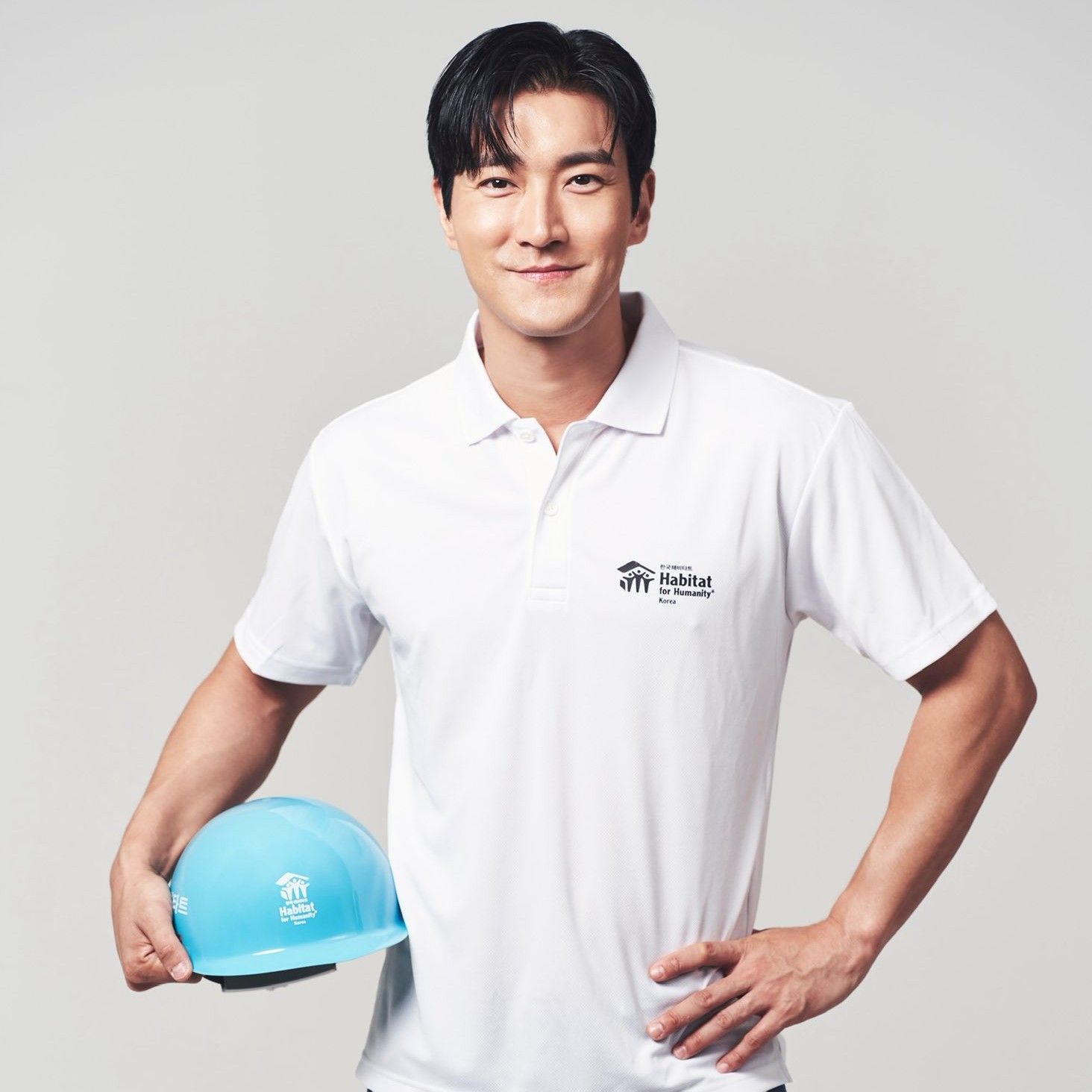 Behind-the-scenes cut of Siwon (Super Junior)