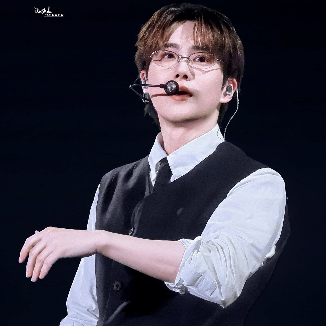 Behind-the-scenes cut of Suho (EXO)