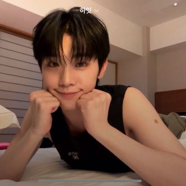 Behind-the-scenes cut of Kim Taerae (ZEROBASEONE)