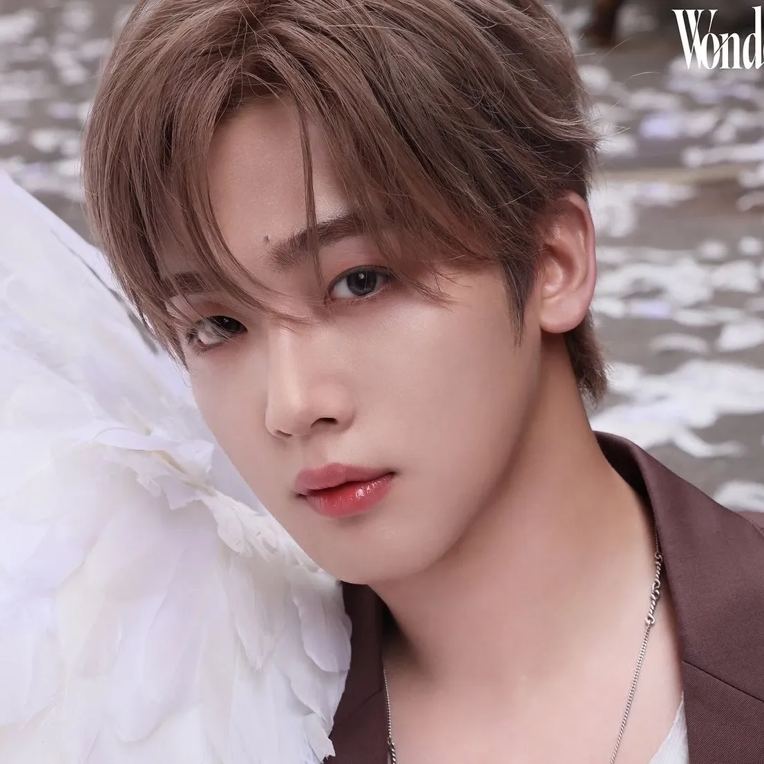 A moment captured by Kim Yohan (WEi)'s fan