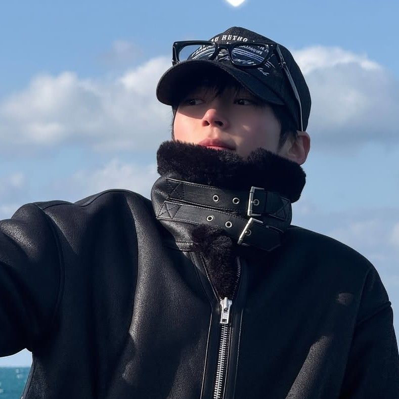 Momen yang diabadikan oleh penggemar Sung Hanbin (ZEROBASEONE)