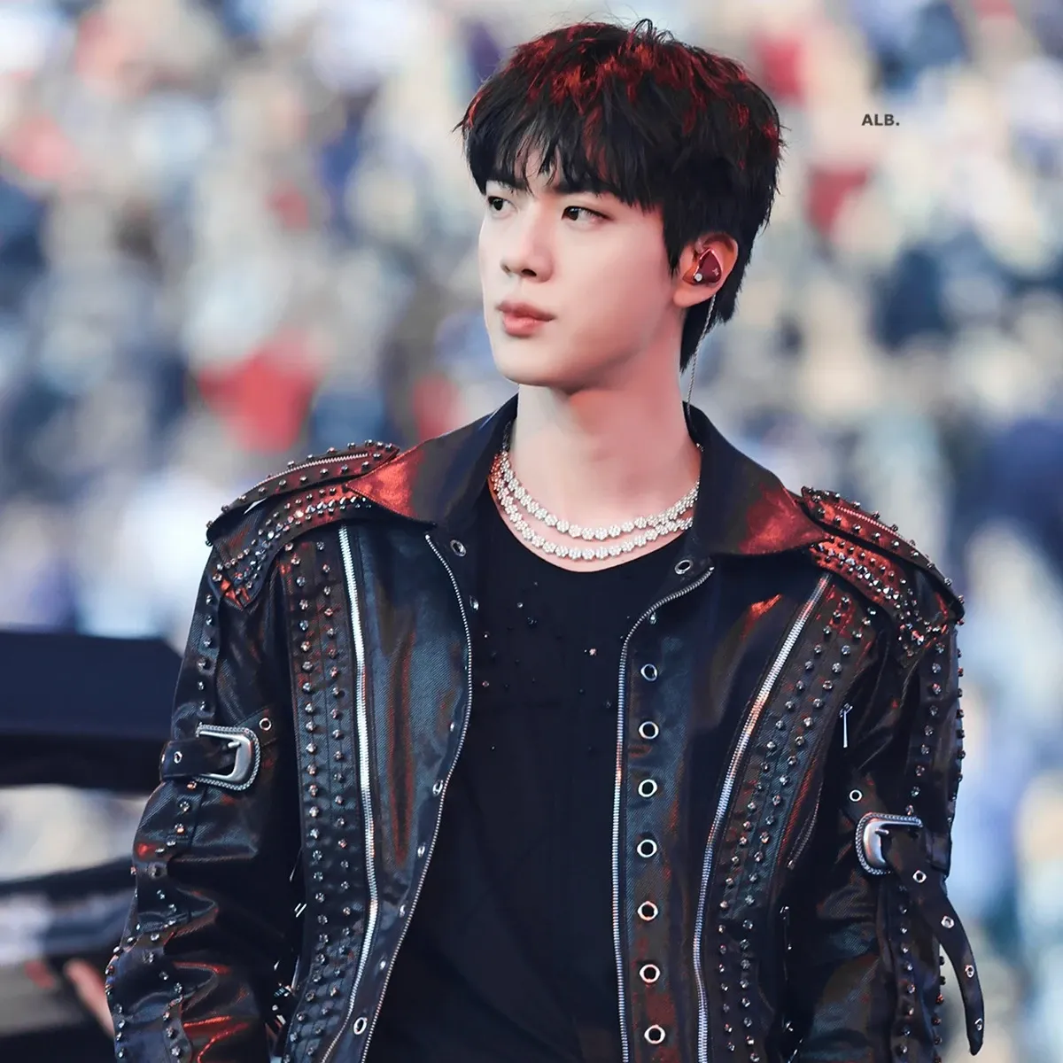 Potret di balik layar Jin (BTS)