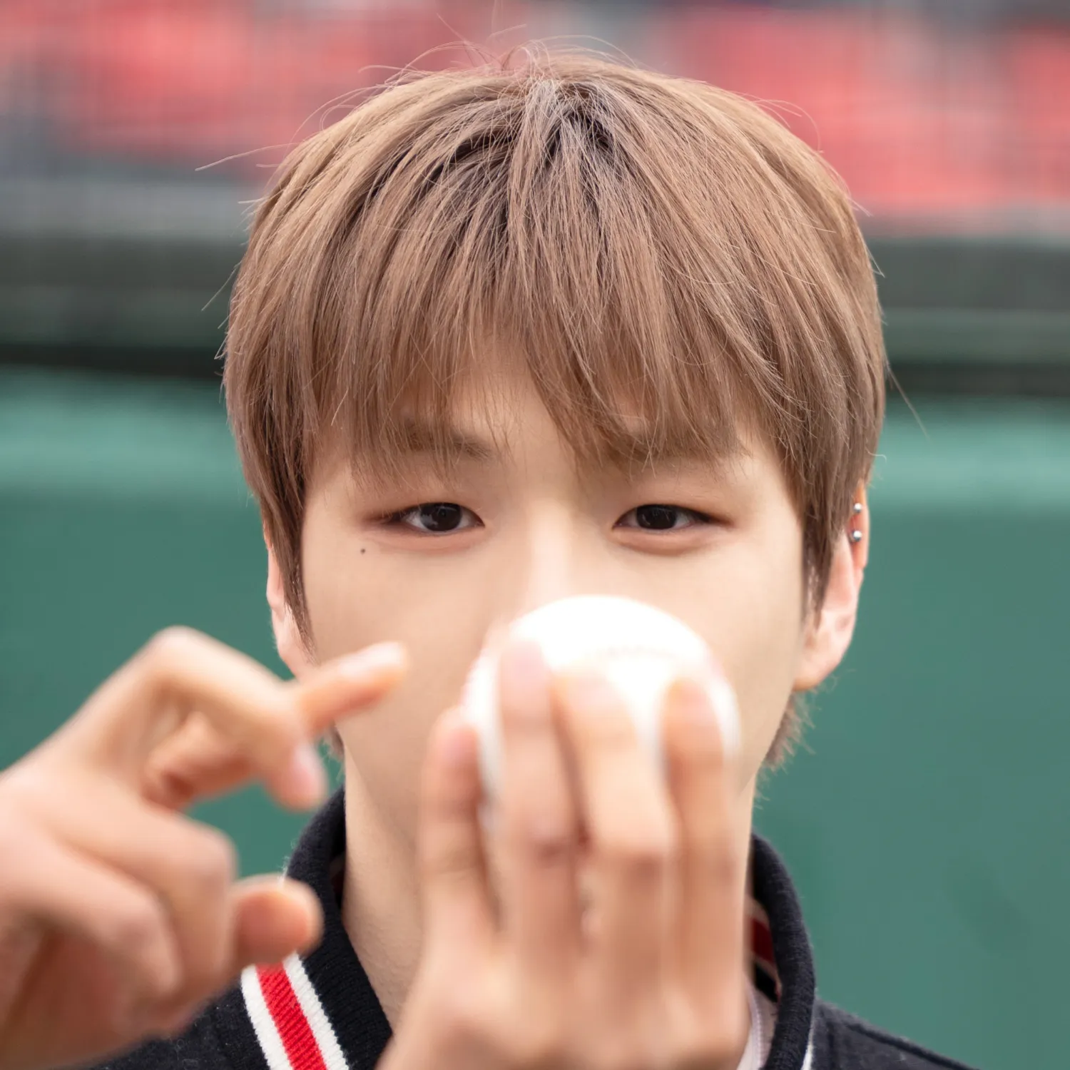 강다니엘의 비하인드 컷