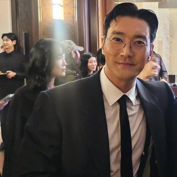 Latest photo of Siwon (Super Junior)