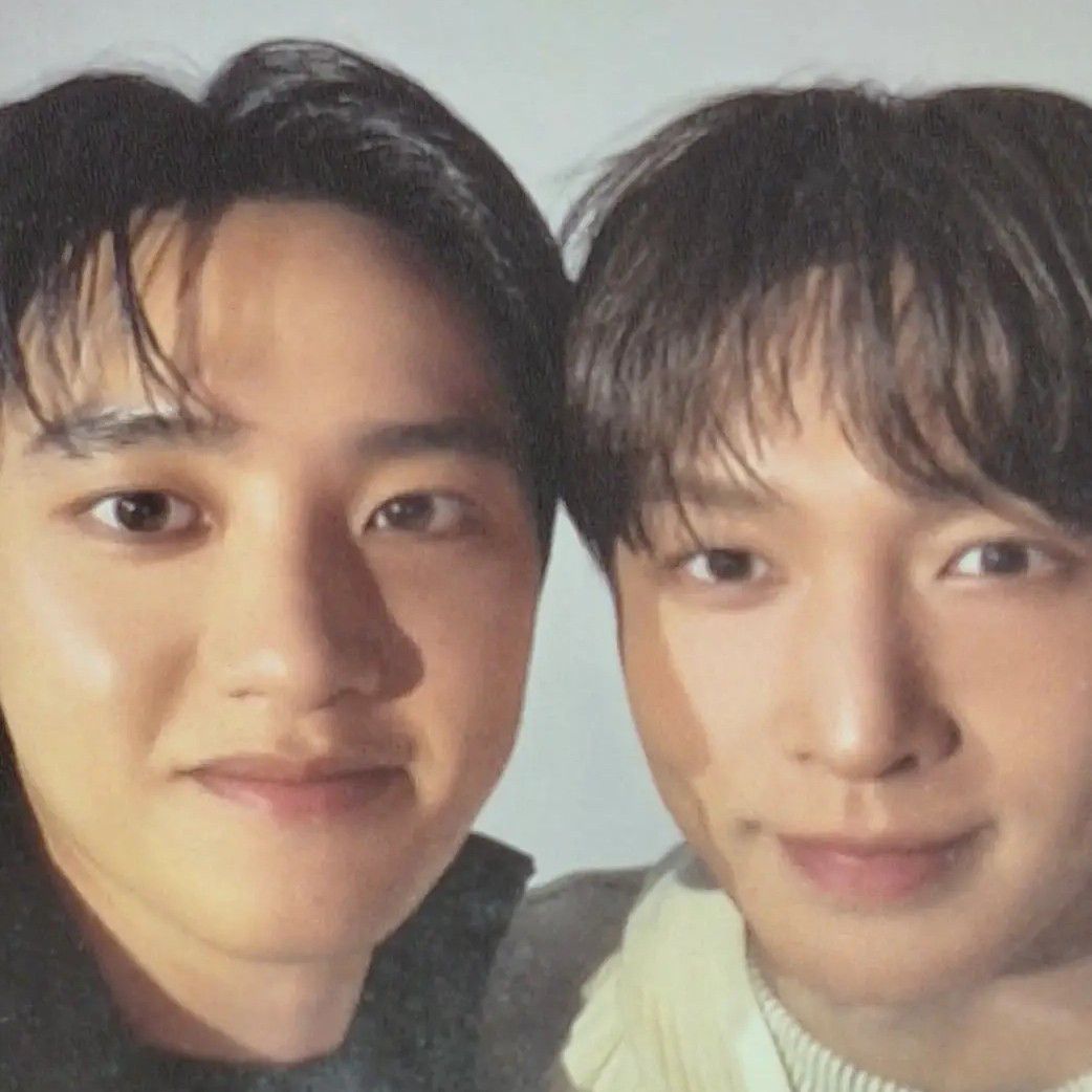 A moment captured by Lay (EXO)'s fan