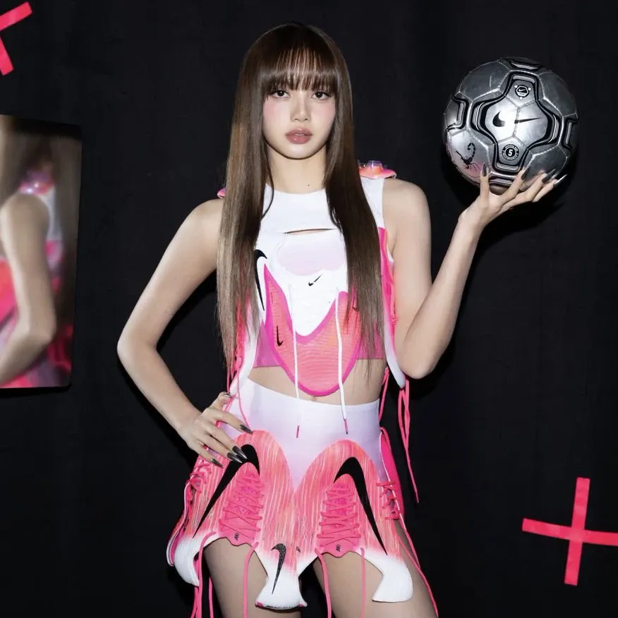 Potret di balik layar Lisa (BLACKPINK)