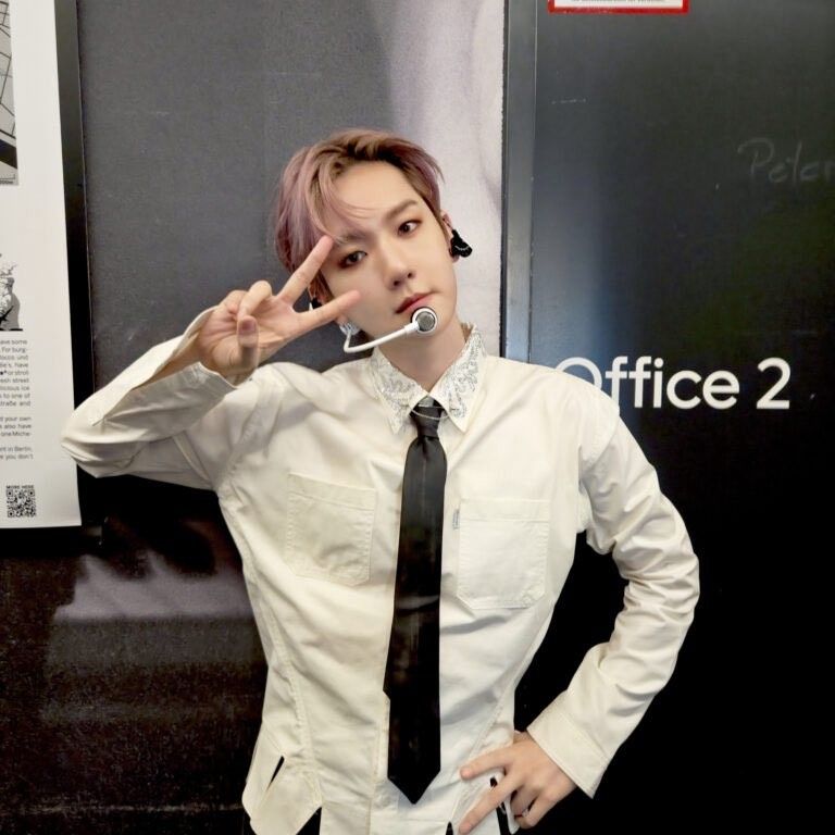 Recent activity shot of Baekhyun (EXO)