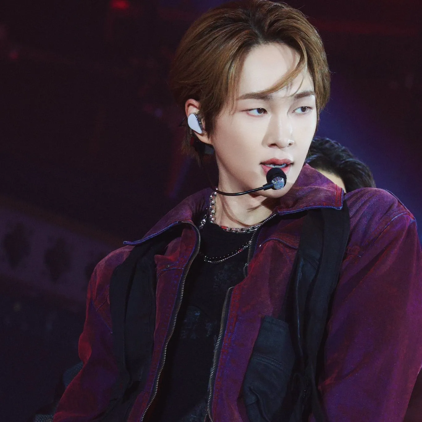 A moment captured by Onew (SHINee)'s fan