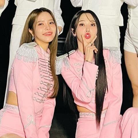 A moment captured by Solar (MAMAMOO)'s fan