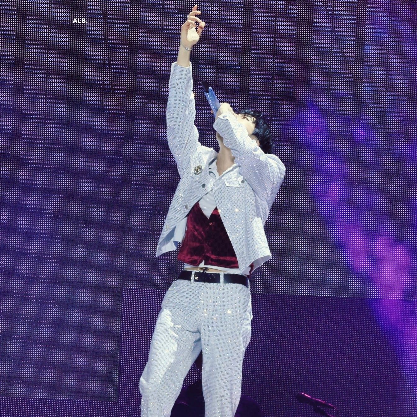 진 (방탄소년단)의 비하인드 컷