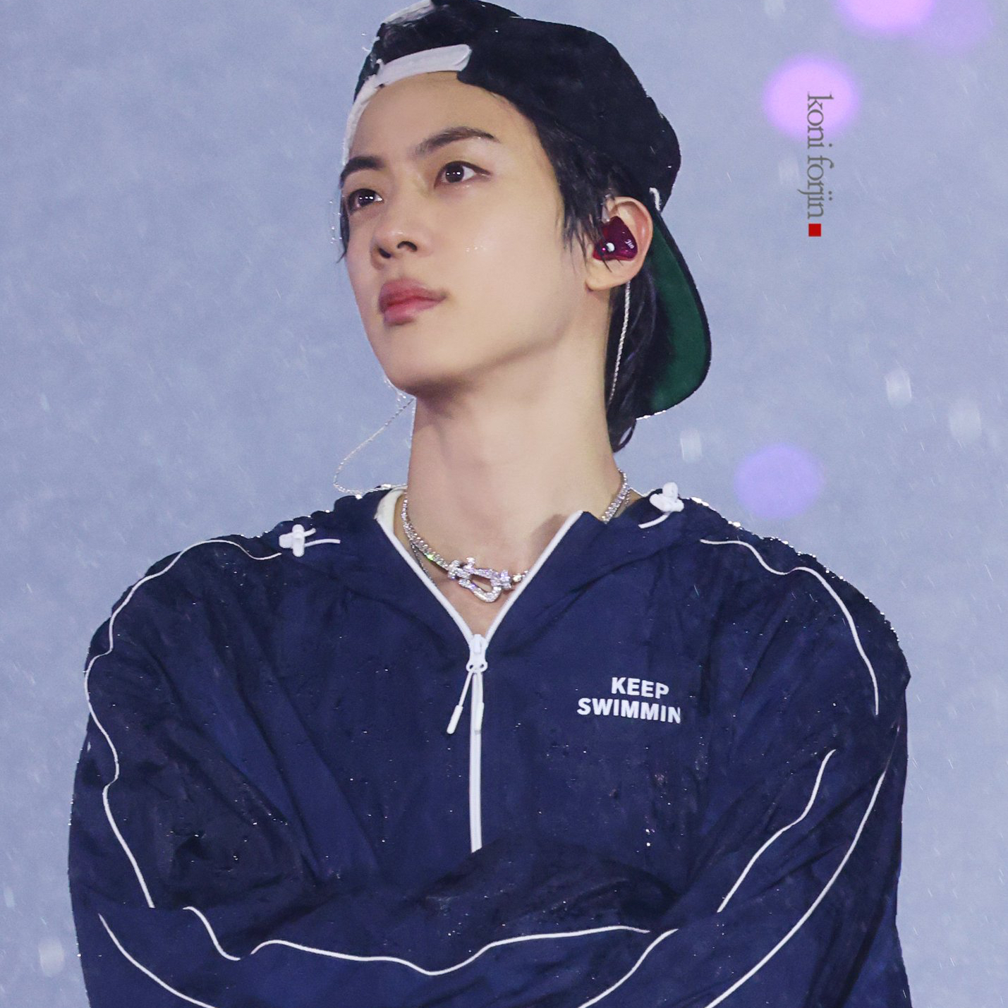 Momen yang diabadikan oleh penggemar Jin (BTS)