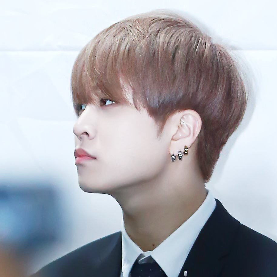 A moment captured by Youngjae (GOT7)'s fan