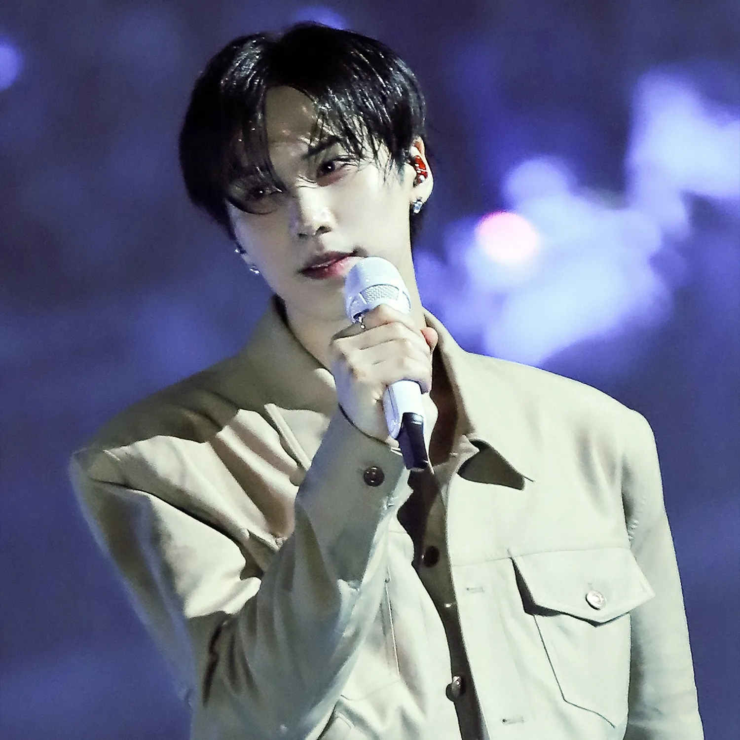 A moment captured by Rocky's fan