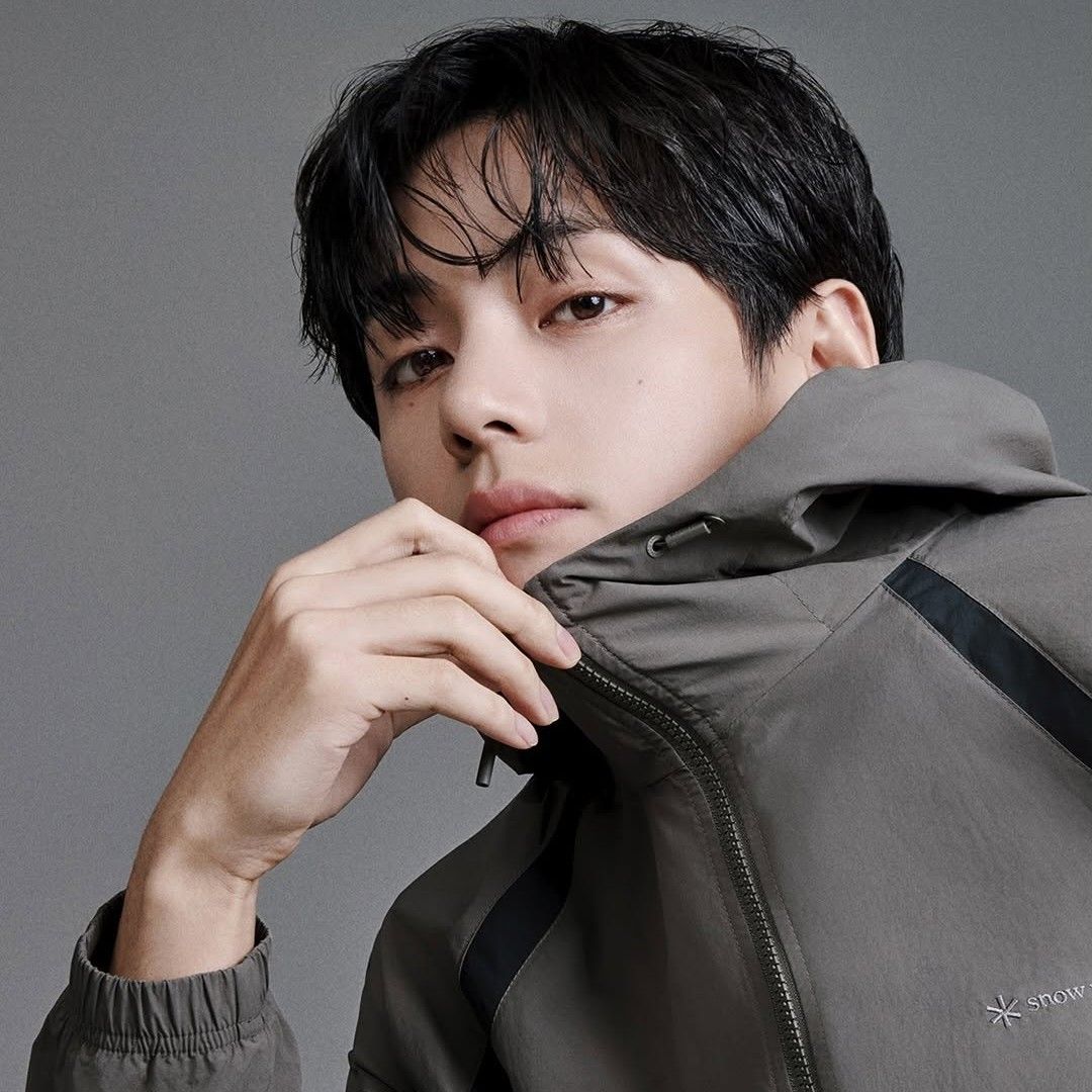 Recent activity shot of V (BTS)