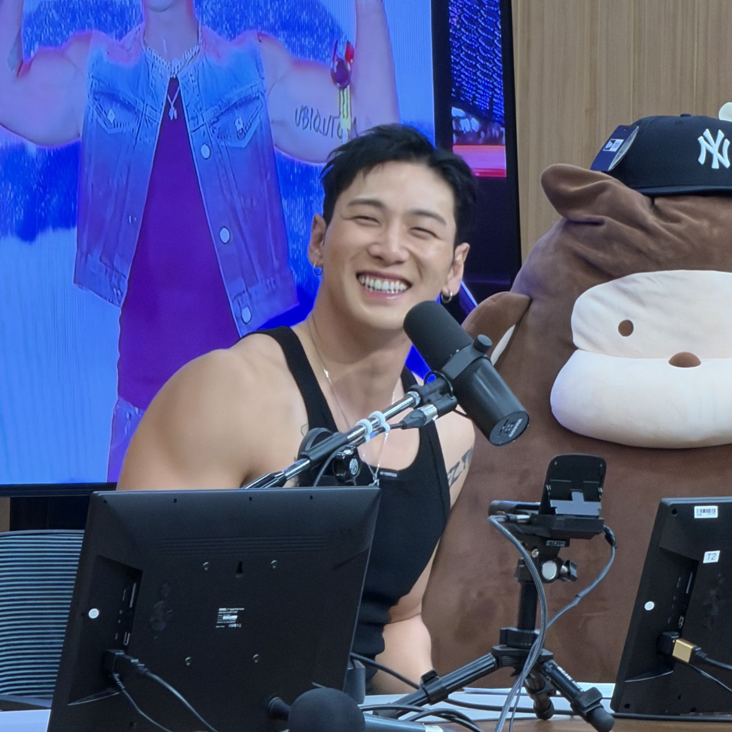 백호의 비하인드 컷