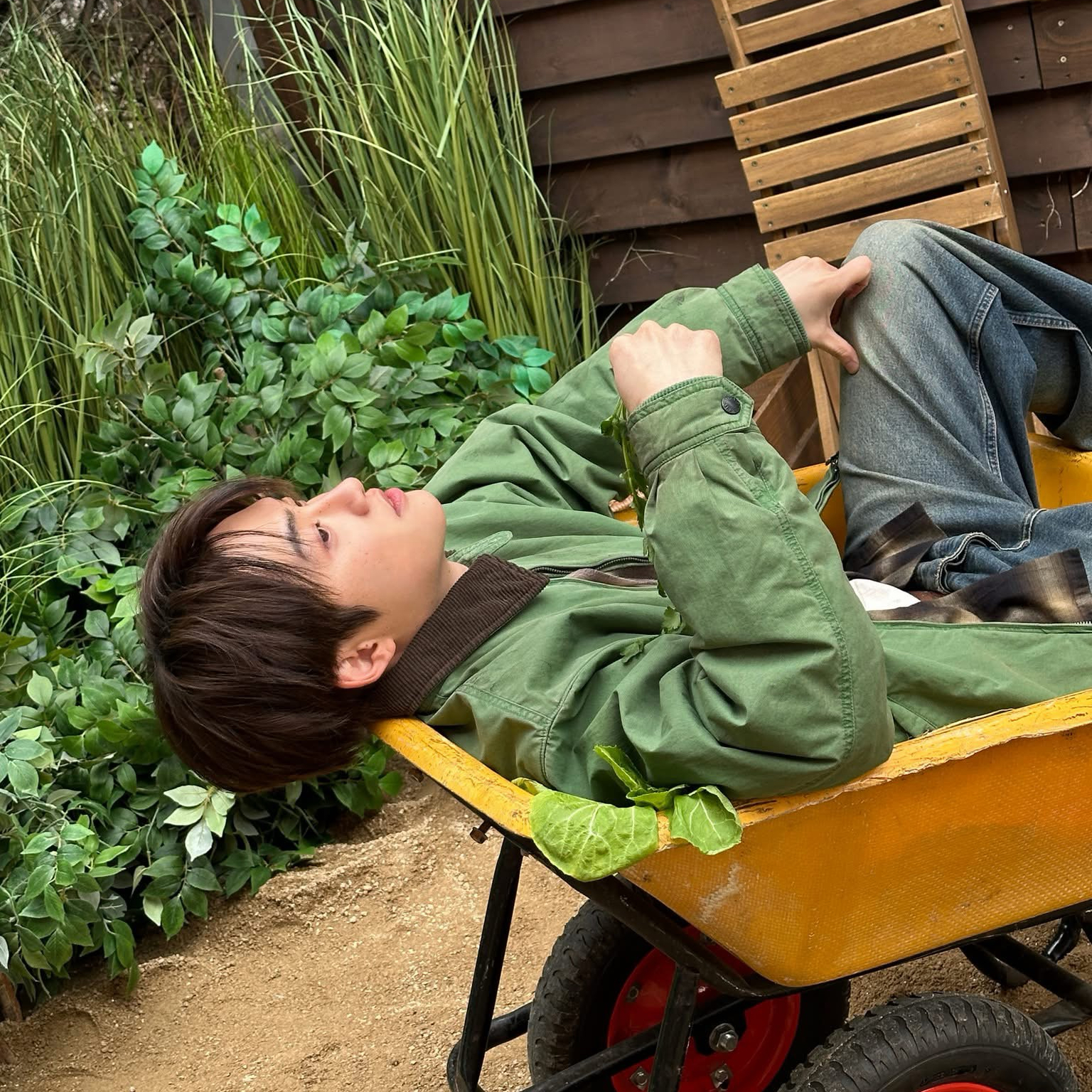 Momen yang diabadikan oleh penggemar D.O. (EXO)