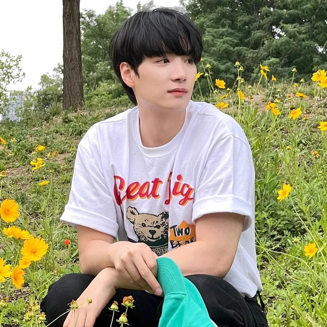 Behind-the-scenes cut of Kim Jonghyeon
