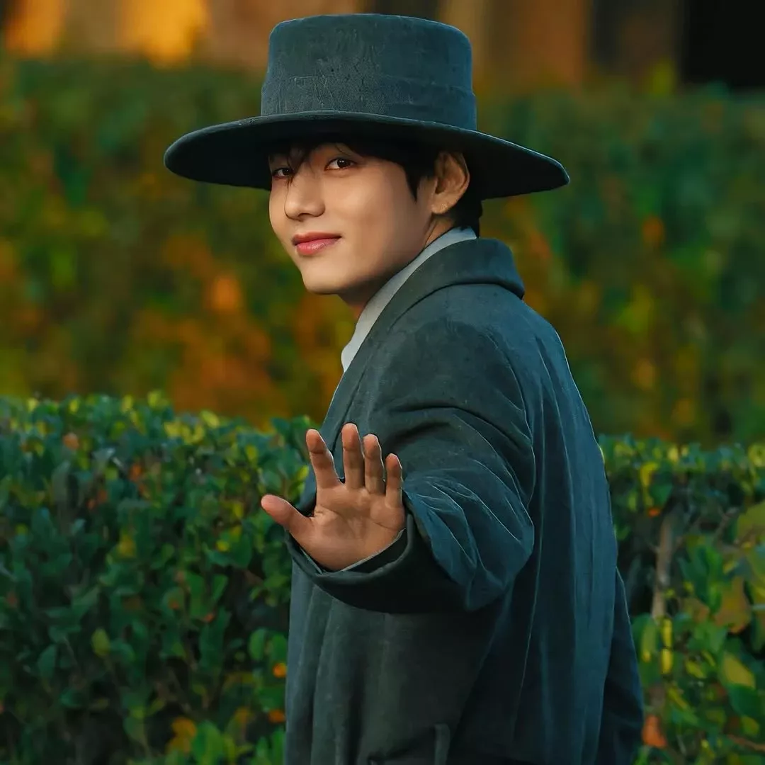 뷔 (방탄소년단)의 비하인드 컷