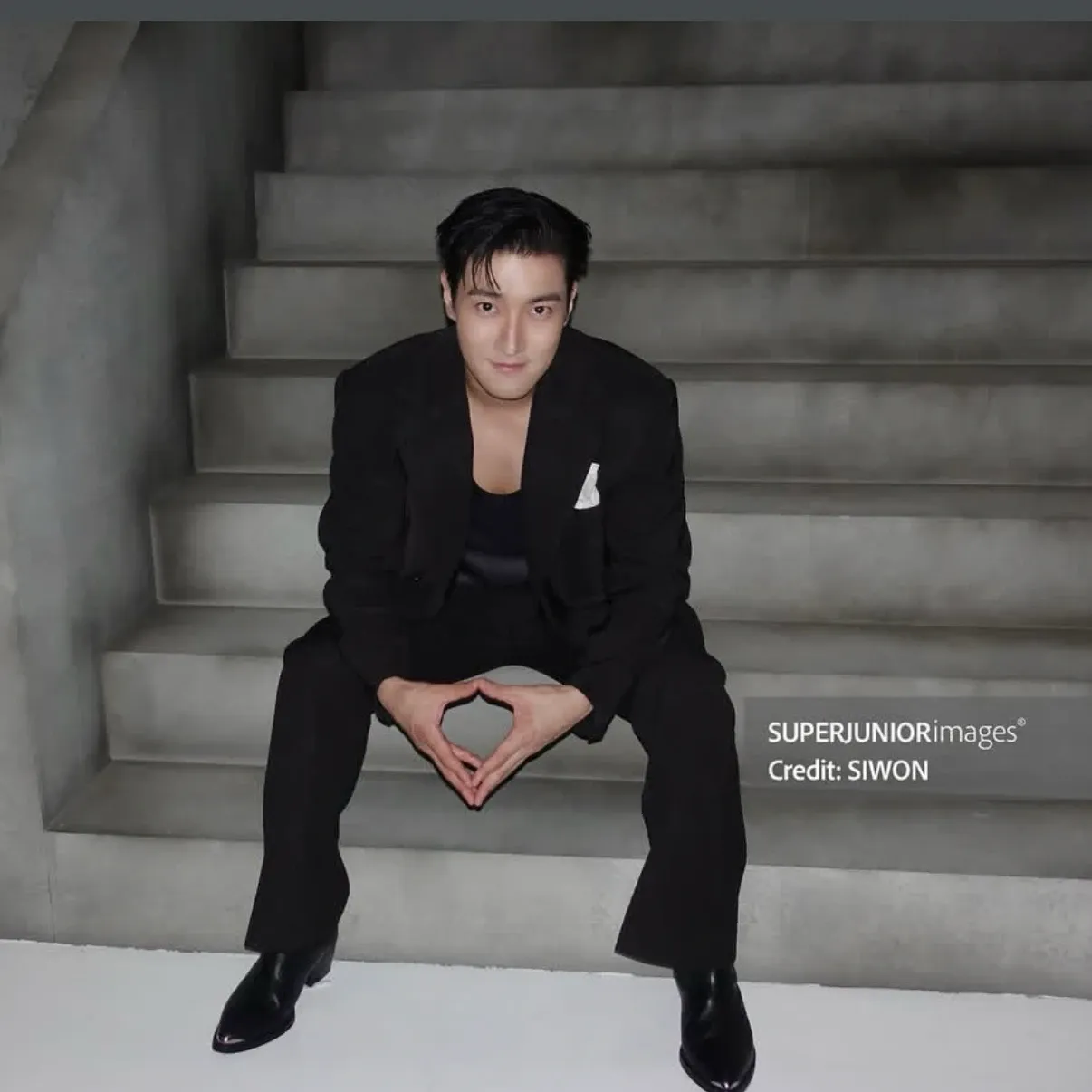 Latest photo of Siwon (Super Junior)