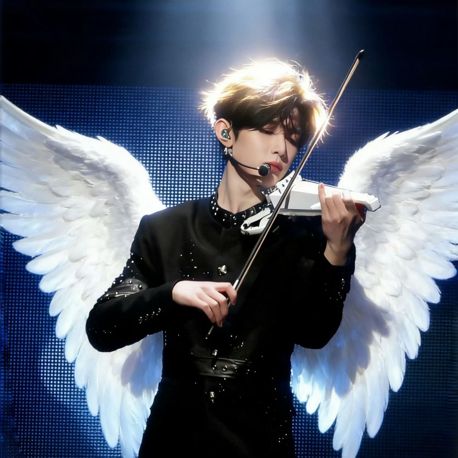 Behind-the-scenes cut of Zhang Hao