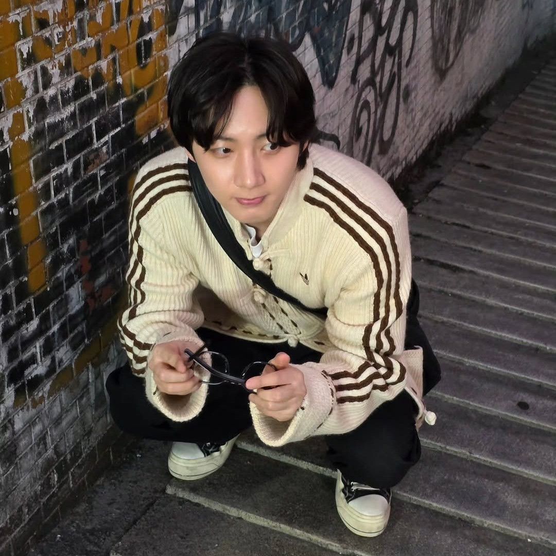 Recent activity shot of Hui (PENTAGON)