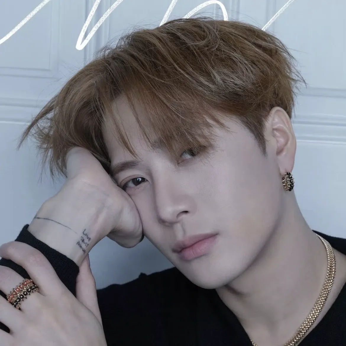 Behind-the-scenes cut of Jackson (GOT7)