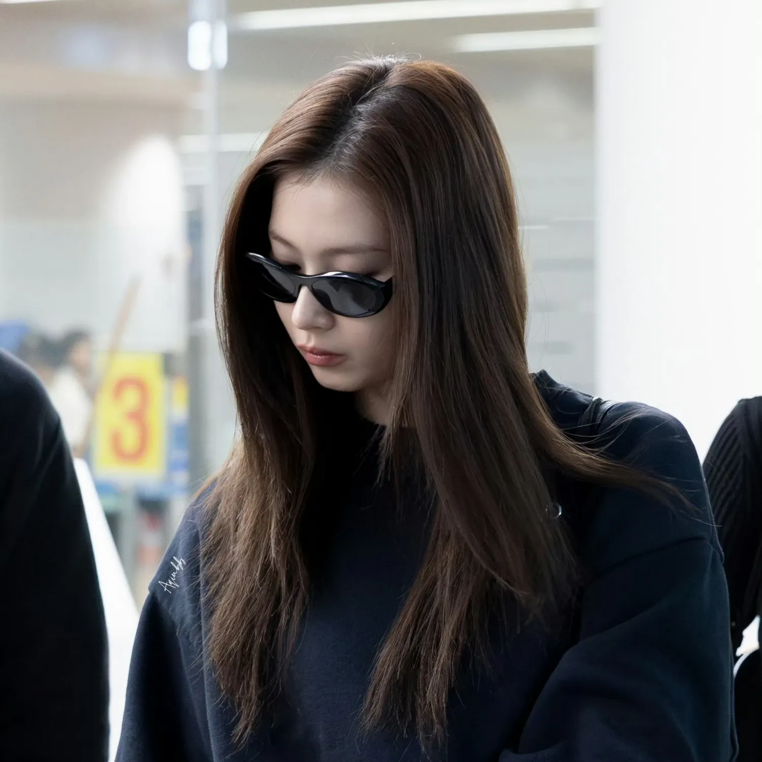 Momen yang diabadikan oleh penggemar Sana (TWICE)