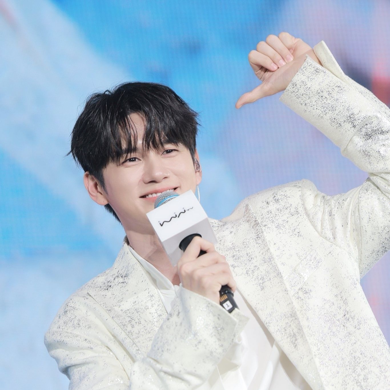 옹성우 최근 활동샷