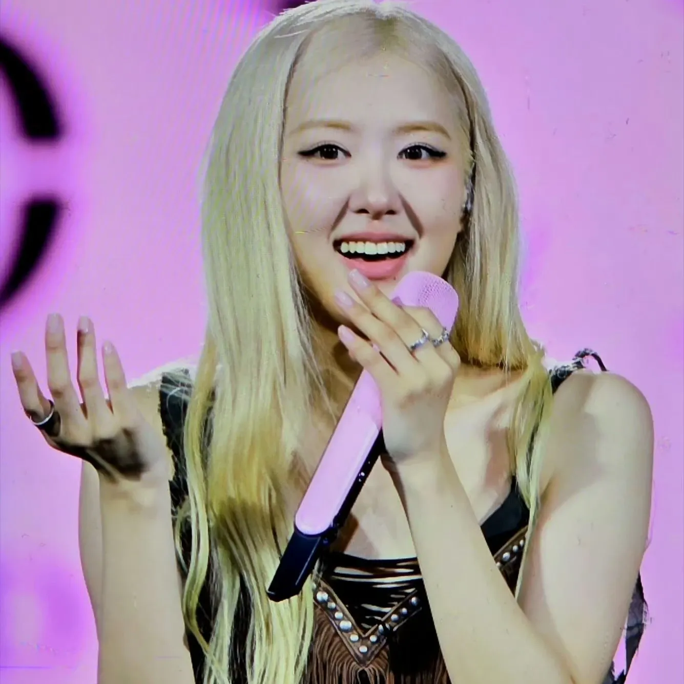 ROSÉ (BLACKPINK)粉丝拍下的瞬间