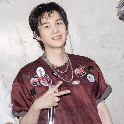 Potret di balik layar SUGA (BTS)