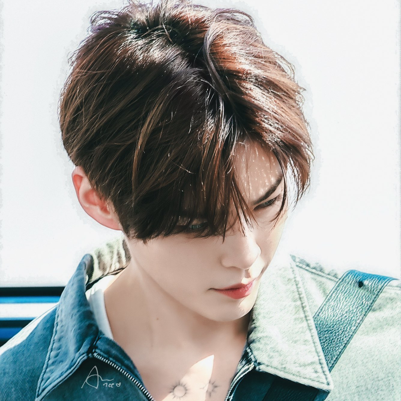 Recent activity shot of Sung Hanbin (ZEROBASEONE)