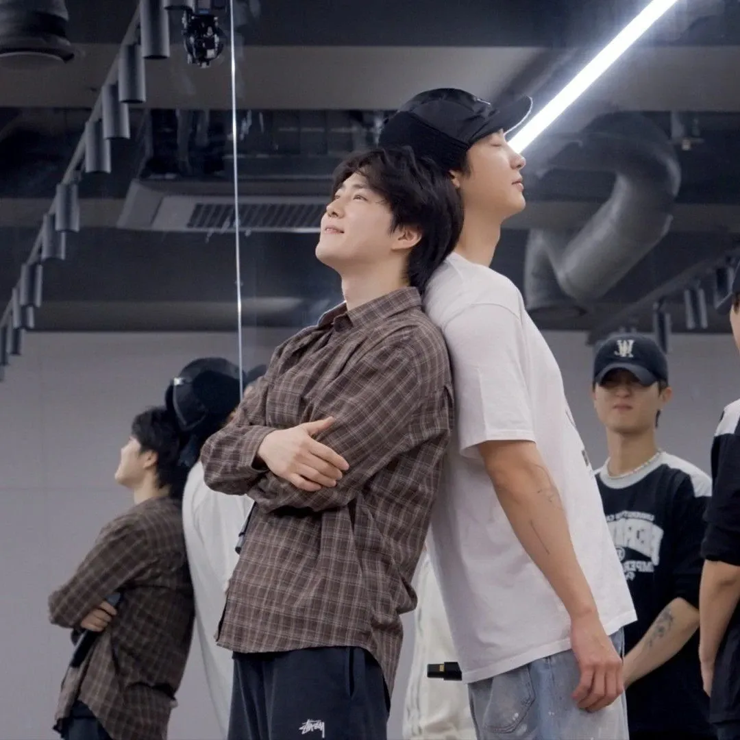 EXO의 비하인드 컷