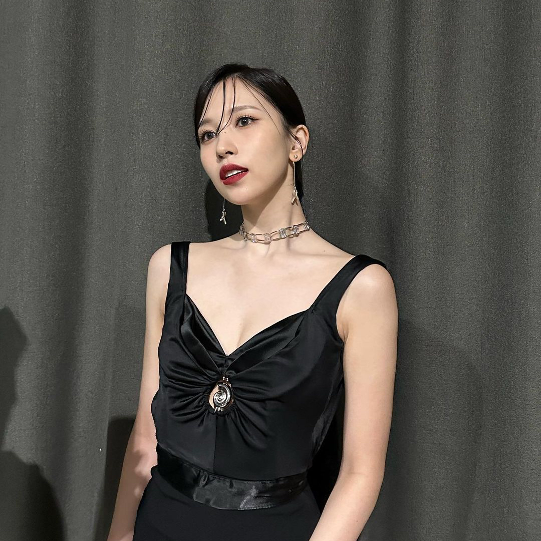 Foto terbaru Mina (TWICE)