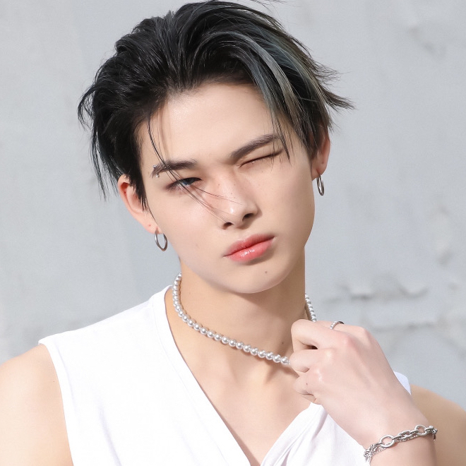 NI-KI (ENHYPEN)的最新照片