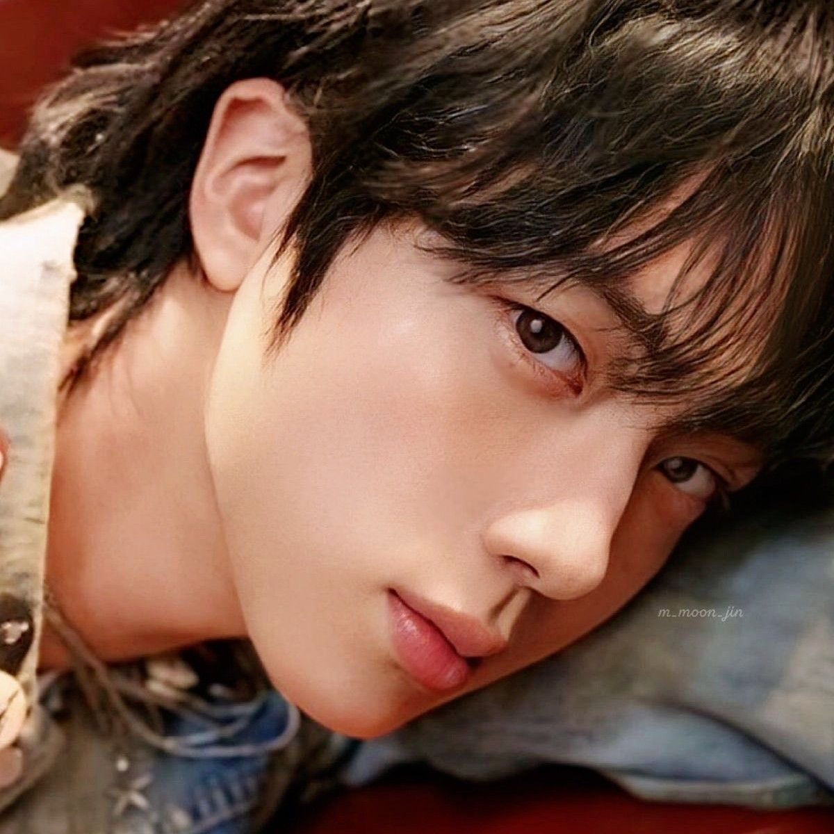 Momen yang diabadikan oleh penggemar Jin (BTS)